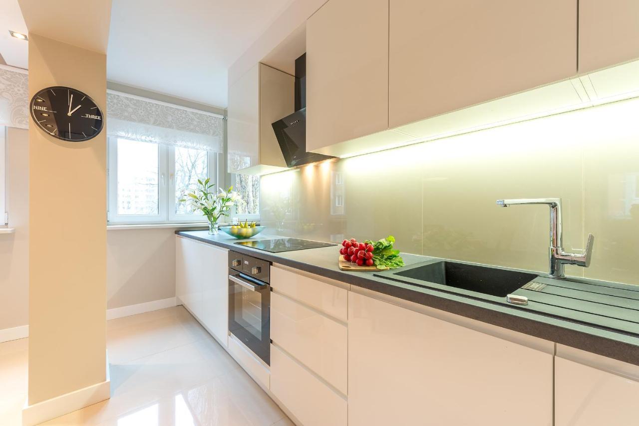 Chmielna 73 P&O Serviced Apartments Varsovia Exterior foto